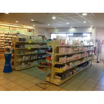 Gondole centrale pharmacie