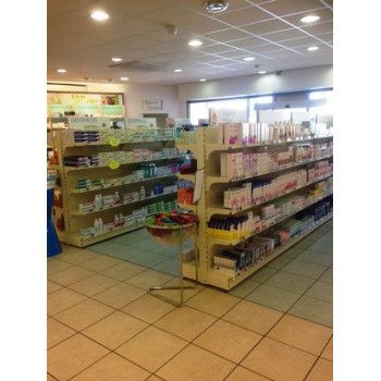 Gondole centrale pharmacie