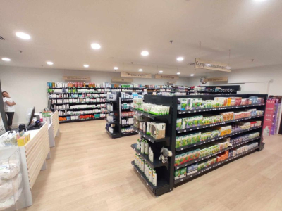 Parapharmacie de l’étoile dans le centre commercial carrefour à Rethel (08)